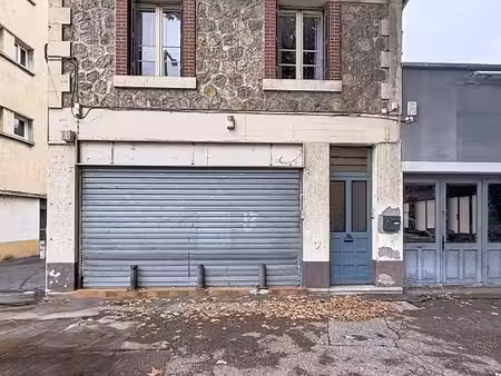 immeuble 3 pièces 62 m²