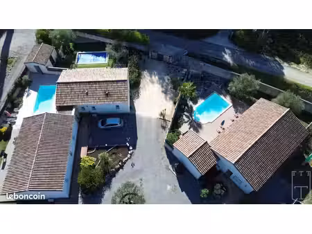 gîte 10 pièces 221 m²