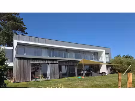 en exclusivité  maison d'architecte offrant une vue panoramique spectaculaire