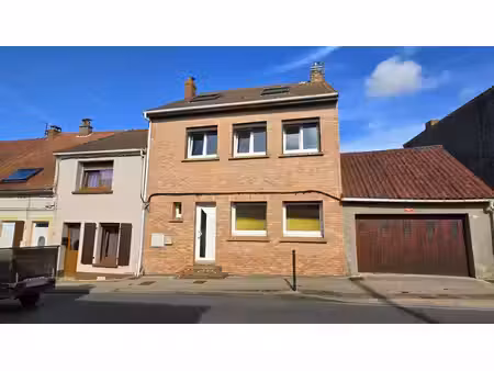 réf 4026 - gros volumes  maison hyper lumineuse en centre ville avec garage !