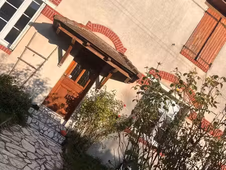 charmante maison familiale avec jardin et terrasse
