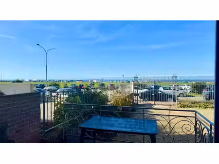 dieppe - appartement f3 en front de mer avec terrasse