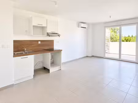 appartement t2 neuf avec parking et terrasse à monteux