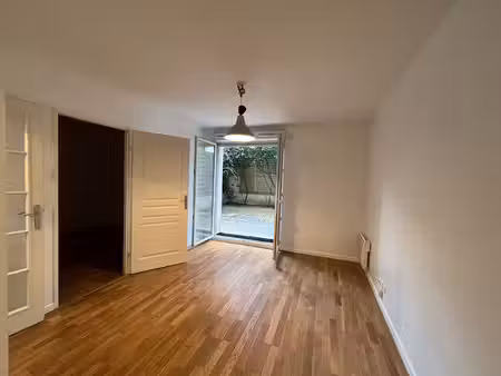 saint-cloud / 2 pièces 37 m² / val d'or / parking