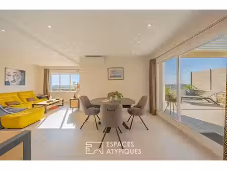toit-terrasse contemporain et vue mer panoramique