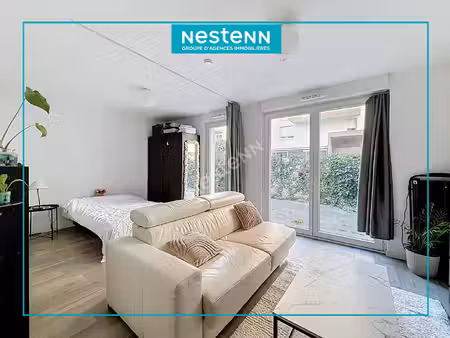 studio lingolsheim - rez-de-jardin avec une grande terrasse