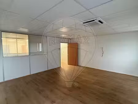 bureau 0 chambre(s) à louer