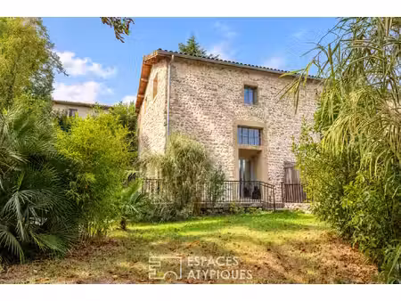lieu de charme dans l'enceinte d'un château à chatuzange le goubet - 132 m2 - 359000 €
