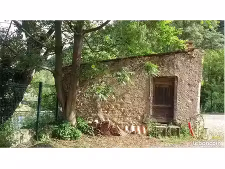 foix – petite maison en pierre à rénover  terrain et accès privé à l’ariège
