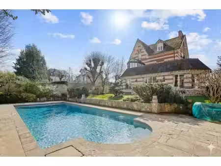 le vesinet sud - magnifique propriete de 308 m² - 6 chambres - terrain 1541 m² - piscine -