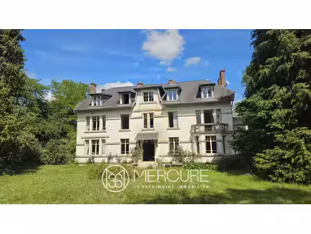 aisne - maison de maître et dependance dans un parc de 1.1ha