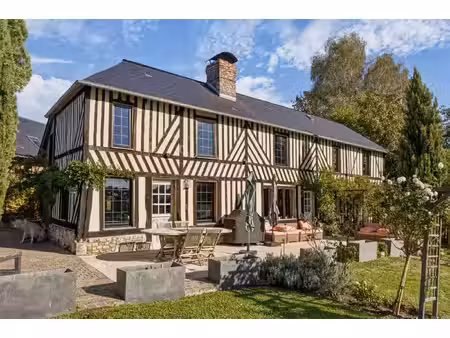 ravissant ensemble normand de 260m² avec vue dégagée sur la v