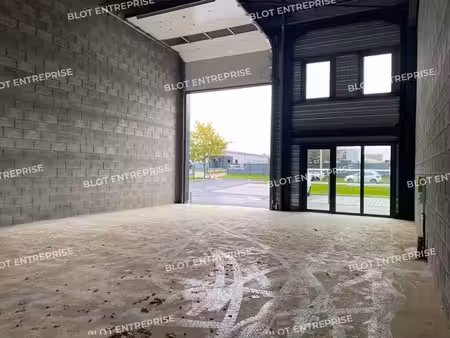 location entrepôt dinard 35800 250m²