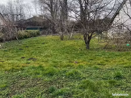 terrain 1 031 m² isle aumont