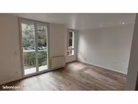a louer f3 55m² - centre-ville de yerres