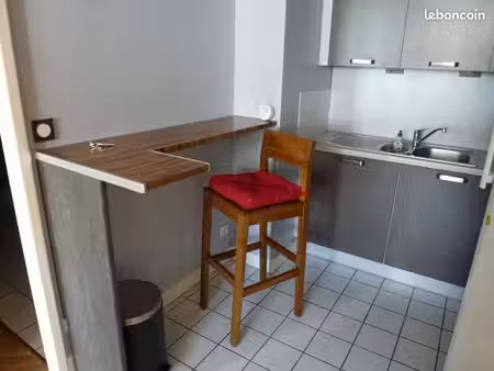 appartement t2 + stationnement s/sol