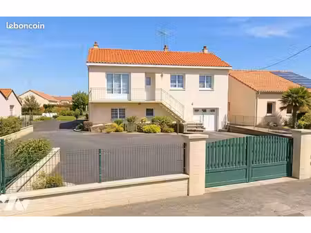 maison 6 pièces 151 m²