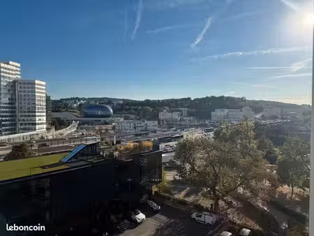appartement 3 pièces de 77 m² boulogne