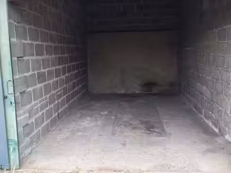 box / garage fermé à louer 14m2 quartier la madeleine