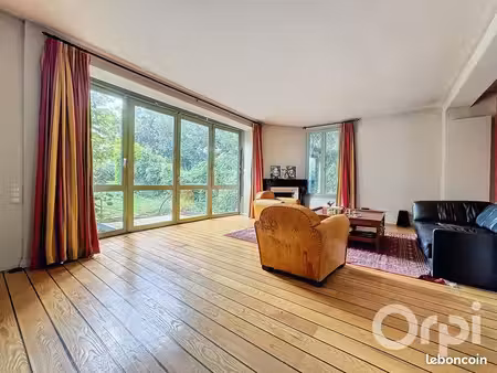 maison 6 pièces 180 m²