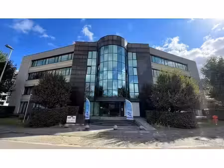 bureaux élégants à l'extérieur du singel
