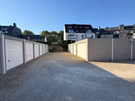 box de garage au centre de ninove – denderkaai 20-22.