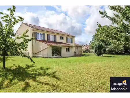 pavillon 7 pièces 144 m²