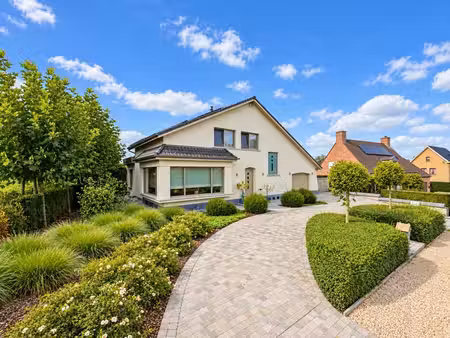 à vendre  jolie villa énergétiquement efficace avec vue d...