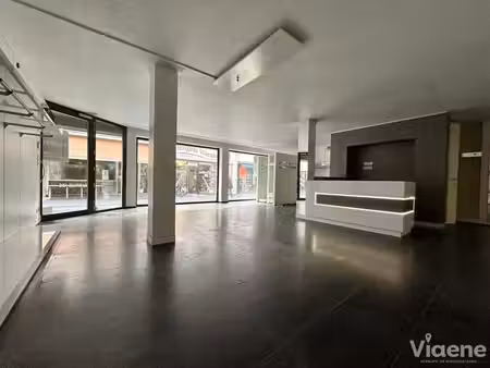 handelsruimte 223m²