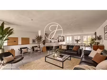 maison 6 pièces 211 m²
