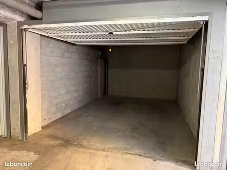 garage ferme double securite residence standing