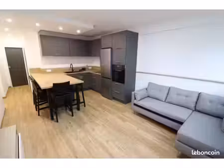 beau t2 meublé de 37 m² – centre de chamalières – parking et cave