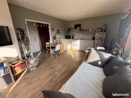 t2 meublé avec garage double