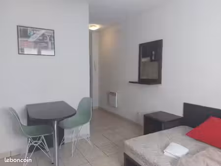 studio 1 pièce 20 m²
