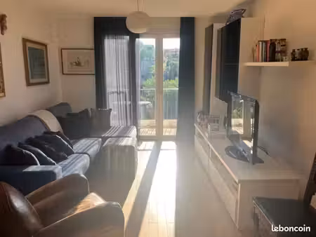 loue appartement èze village