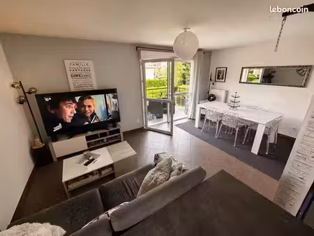 t4 lumineux de 80 m² avec terrasse  garage et cellier sur palier – veigy-foncenex