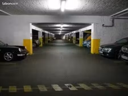 parking gardé et sécurisé pour moto place dupuy