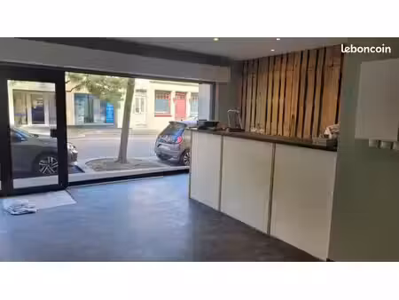 local commercial 85 m²