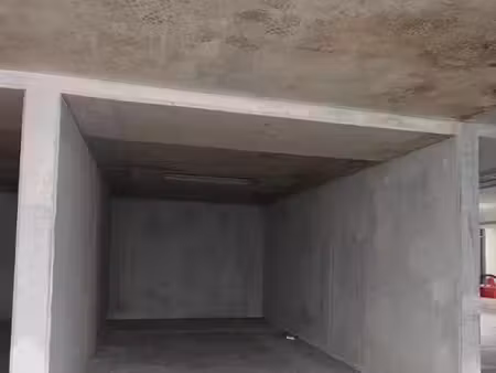 place de parking sous terrain