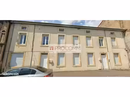 bâtiment 350 m²