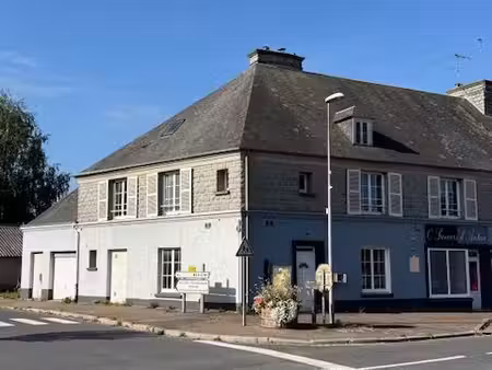 grande maison de bourg avec local professionnel en rdc