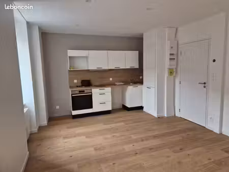 a louer appartement t2 rénové proximité gare