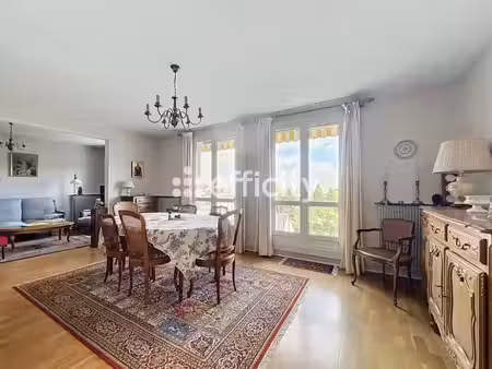 vente appartement 5 pièces 102 m² à saint-cyr-sur-loire (37540)  257 000 €