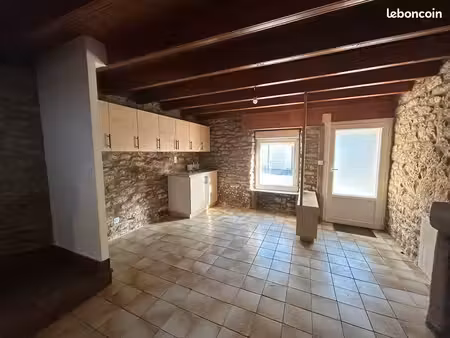 loue maison centre bourg de priziac 56320