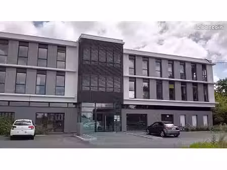 locaux commerciaux / bureaux vannes
