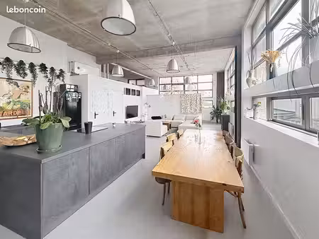 loft/atelier/surface 3 pièces 88 m²