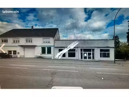 local commercial ou d4activite a louer de 450 m2