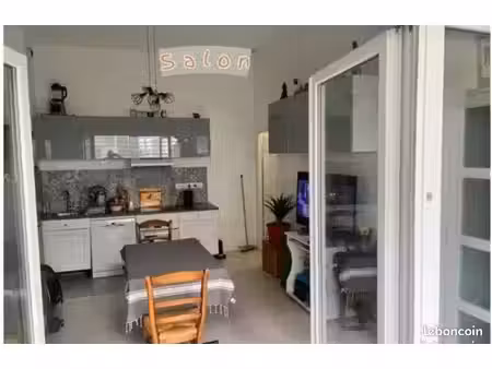appartement f2 avec loggia privee dont volet transparent a commande avec vue hardin prive'