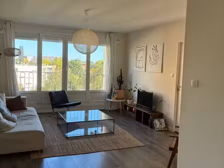 appartement t3 traversant - lumineux - marcq+ box & cave