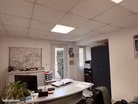 local commercial 81 m²